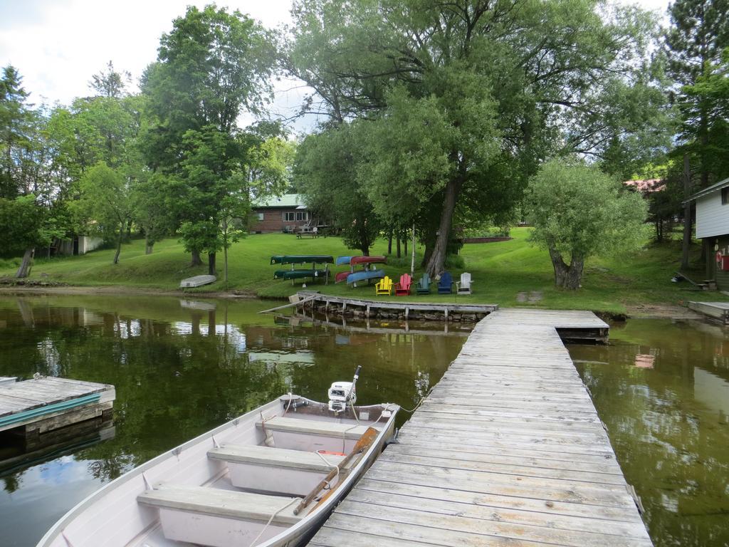 Bondi Village Cottage Resort Lake of Bays Exterior photo