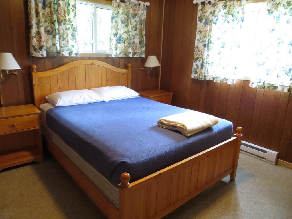 Bondi Village Cottage Resort Lake of Bays Exterior photo
